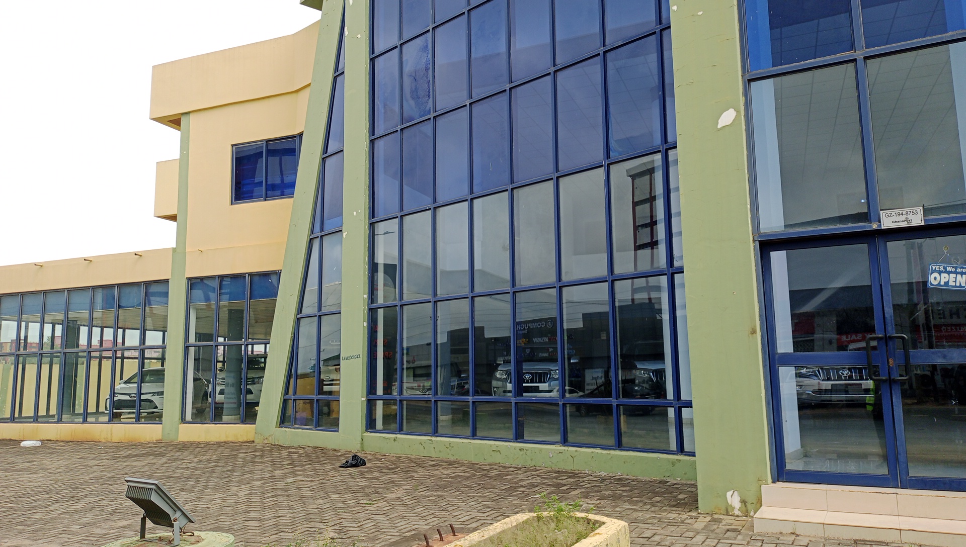 Modern glass and aluminium curtain wall facade building completed by Alucobond Ghana in Accra